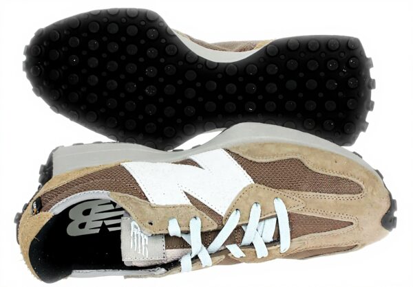New Balance 327 Sneaker Uomo Design Classico Suola Tappini