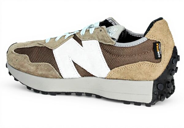 New Balance 327 Sneaker Uomo Design Classico Suola Tappini