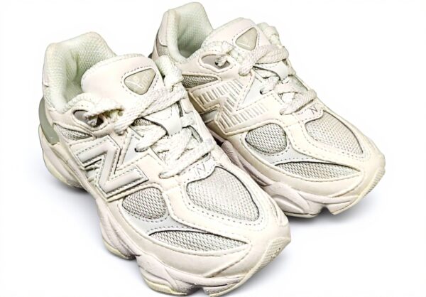 New Balance 9060 Sneaker Bambini Ragazzi Design Futurista