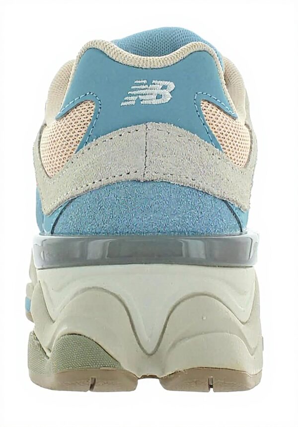 New Balance 9060 Sneaker Uomo Design anni 70 Bianco Beige