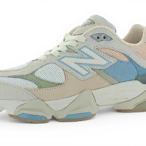 New Balance 9060 Sneaker Uomo Design anni 70 Bianco Beige