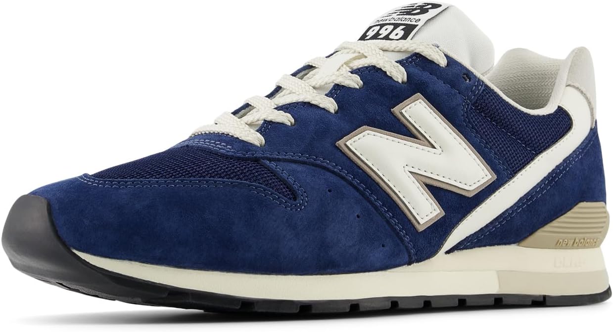 Installing Pavo Monitor Arm on a wooden desk