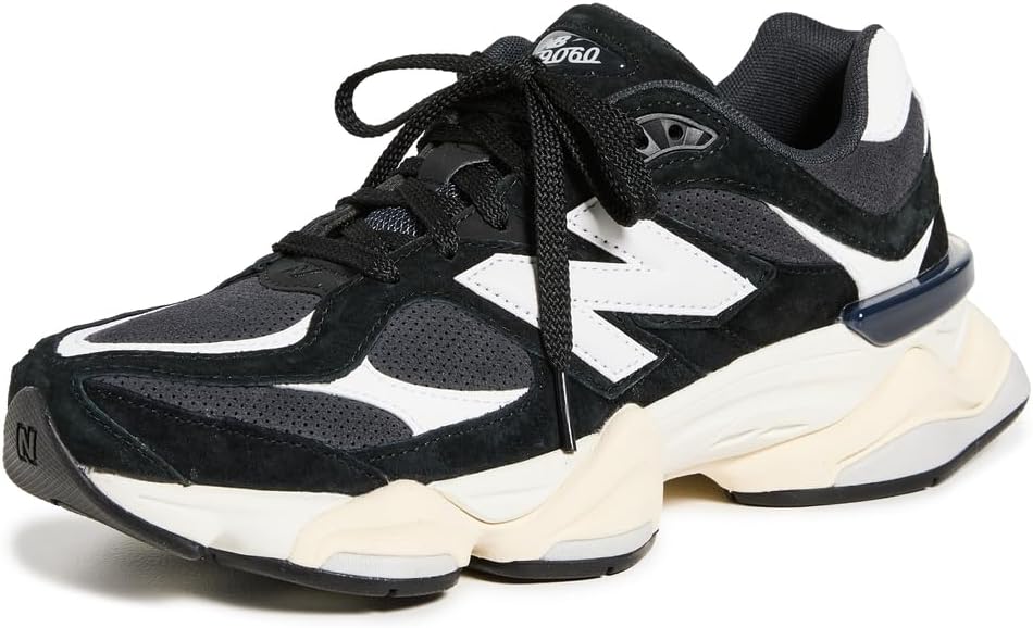 Installing Pavo Monitor Arm on a wooden desk